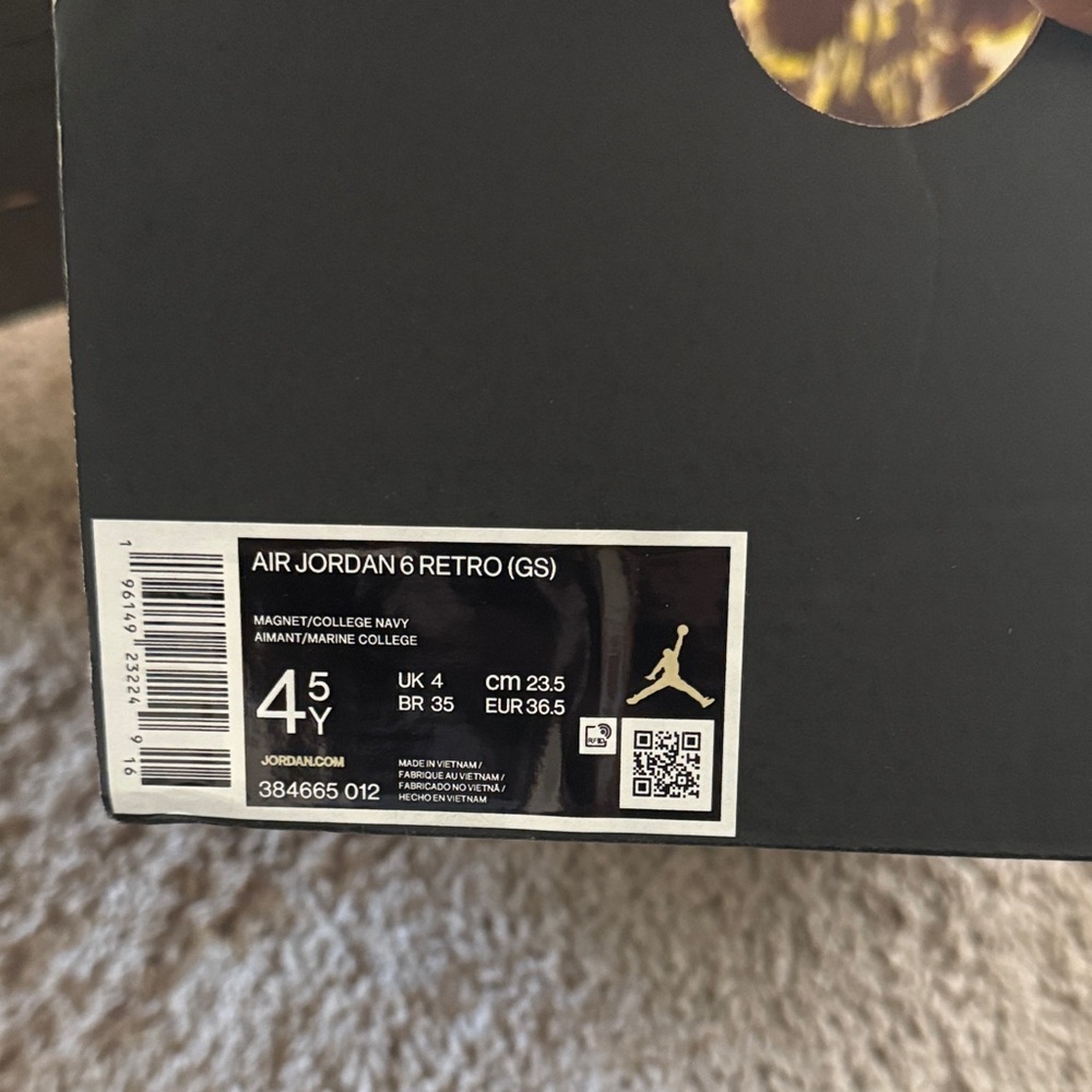 Jordan Kids Sneakers in Navy and Gold